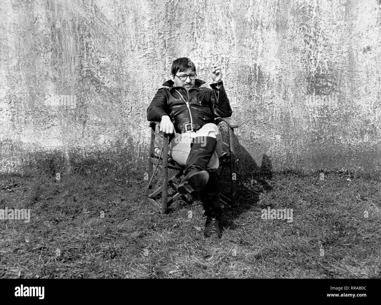 Disperazione - EINE REISE INS LICHT / D/F 1978 / Rainer Werner Fassbinder / Rainer Werner Fassbinder während der Dreharbeiten zu 'Despair', 1978. B56642 / Überschrift: DISPERAZIONE - EINE REISE INS LICHT / D/F 1978 Foto Stock