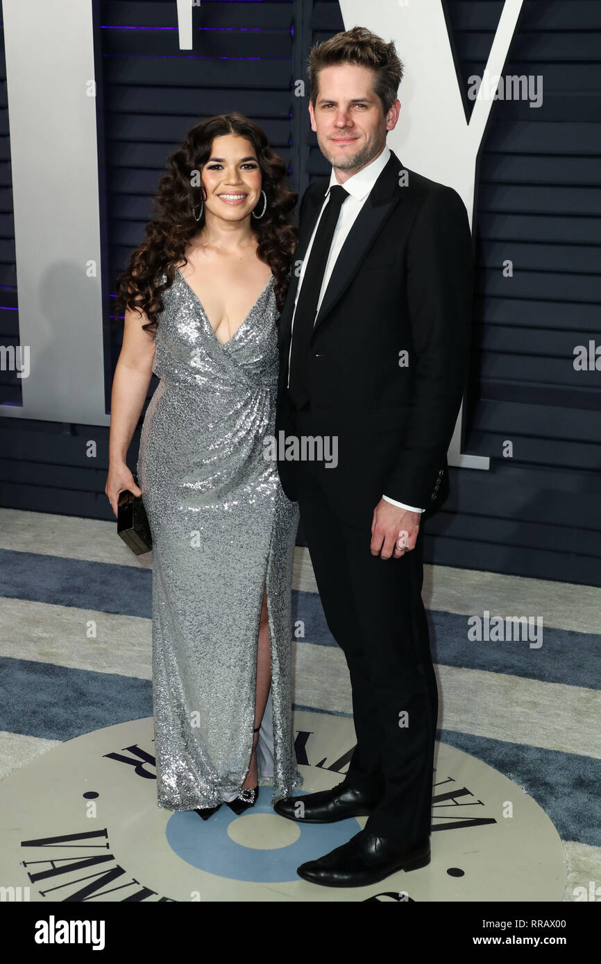 BEVERLY HILLS, Los Angeles, CA, Stati Uniti d'America - 24 febbraio: attrice America Ferrera e il marito Ryan Piers Williams arrivano al 2019 Vanity Fair Oscar Party a Wallis Annenberg Center for the Performing Arts il 24 febbraio 2019 a Beverly Hills Los Angeles, California, Stati Uniti. (Foto di Xavier COLLIN/Image Press Agency) Foto Stock