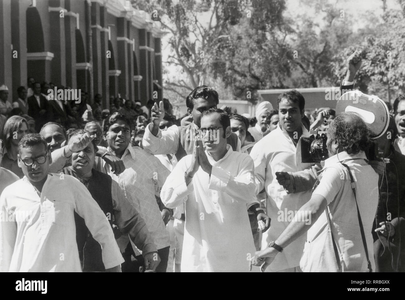 SANJAY GANDHI (Geboren am 14. Dezember 1946 in Neu-Delhi, Delhi; Starb am 23. Juni 1980 in Neu-Delhi), Indischer Politiker, Sohn von Indira Gandhi. Während des Notstands in Indien Mitte der 1970er Jahre war er politisch einflussreich. Fünf Monate vor seinem Tod wurde er ins indische Parlament gewählt. Foto: Sanjay Gandhi (1977) / Sanjay Gandhi (nato il 14 dicembre 1946; morì il 23 giugno1980), uomo politico indiano, il figlio più giovane del primo ministro Indira Gandhi. Morì in un incidente aereo poco dopo la sua madre il ritorno al potere. Egli era stato eletto al parlamento dell'India cinque mesi bef Foto Stock