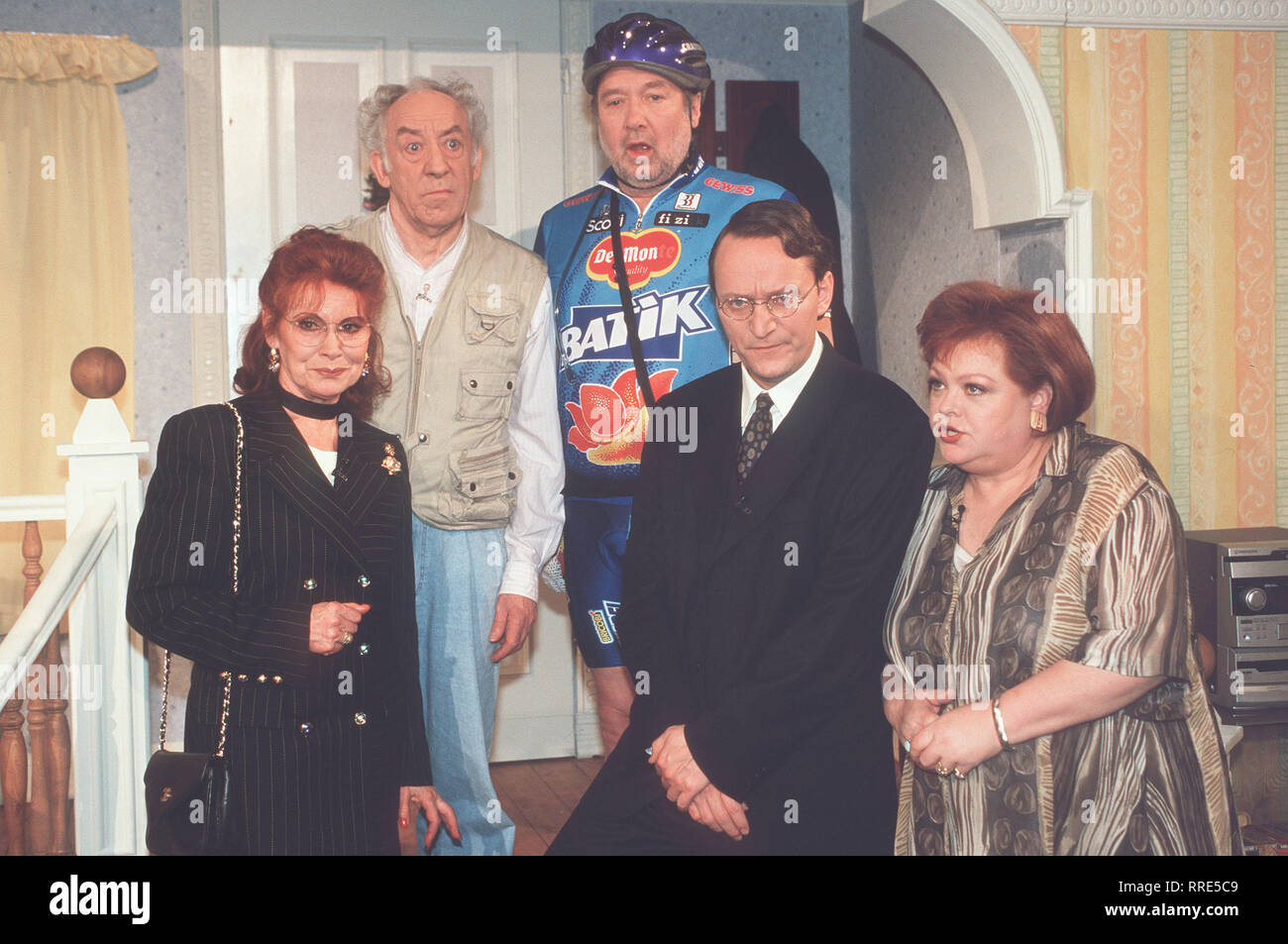 ZEBRALLA / Der Vertrag / il dottor Rosenzweig (EVELYN GRESSMANN), Jürgen (DIETER HALLERVORDEN), Hasselberg (JÜRGEN KLUCKERT), Ingo (FRANK LÜDECKE), Gertrud (GUNDULA PETROVSKA). / V / , / DFAvertrag2.5 Überschrift: ZEBRALLA / BRD 2000 Foto Stock