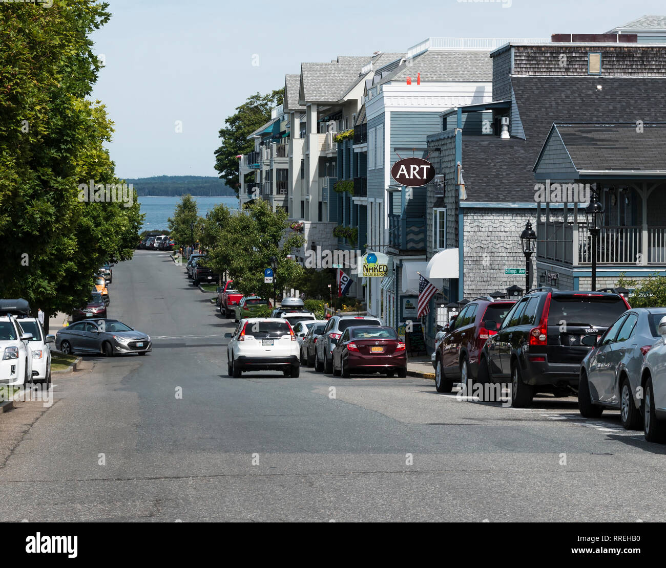 Bar Harbor, Maine, Stati Uniti d'America - 29 Luglio 2017: girando a destra al di fuori dell'autostrada su per la strada che vi porta al villaggio di Bar Harbor, Maine. Foto Stock