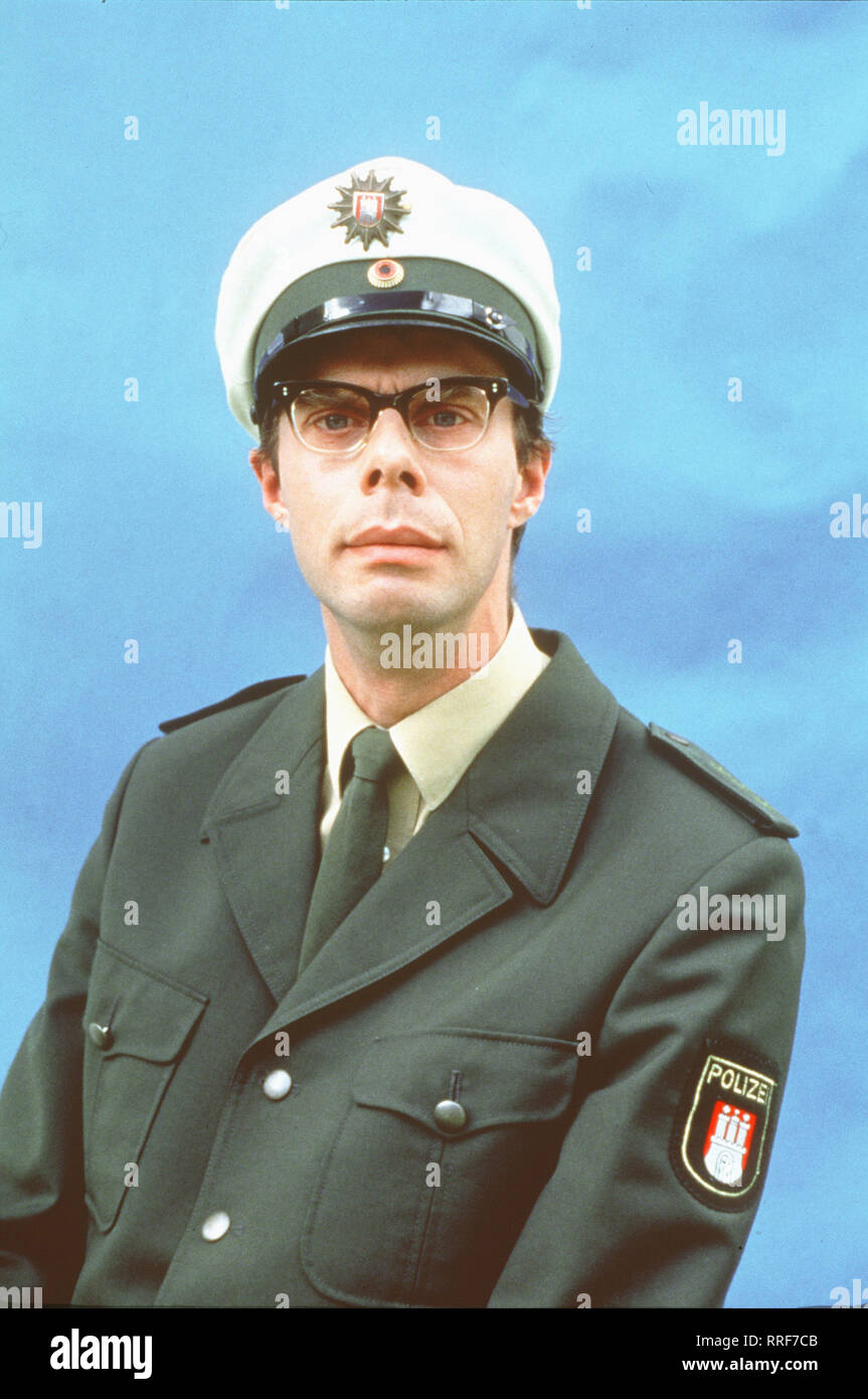 RTL SAMSTAG NACHT- Der Klassiker 'Samstag Nacht' präsentiert acht Komiker junge mit frecher und anarchischer satira. Heute zu Gast DIRK BIELEFELD. P/B / Überschrift: RTL SAMSTAG NACHT / D 1993-97 Foto Stock