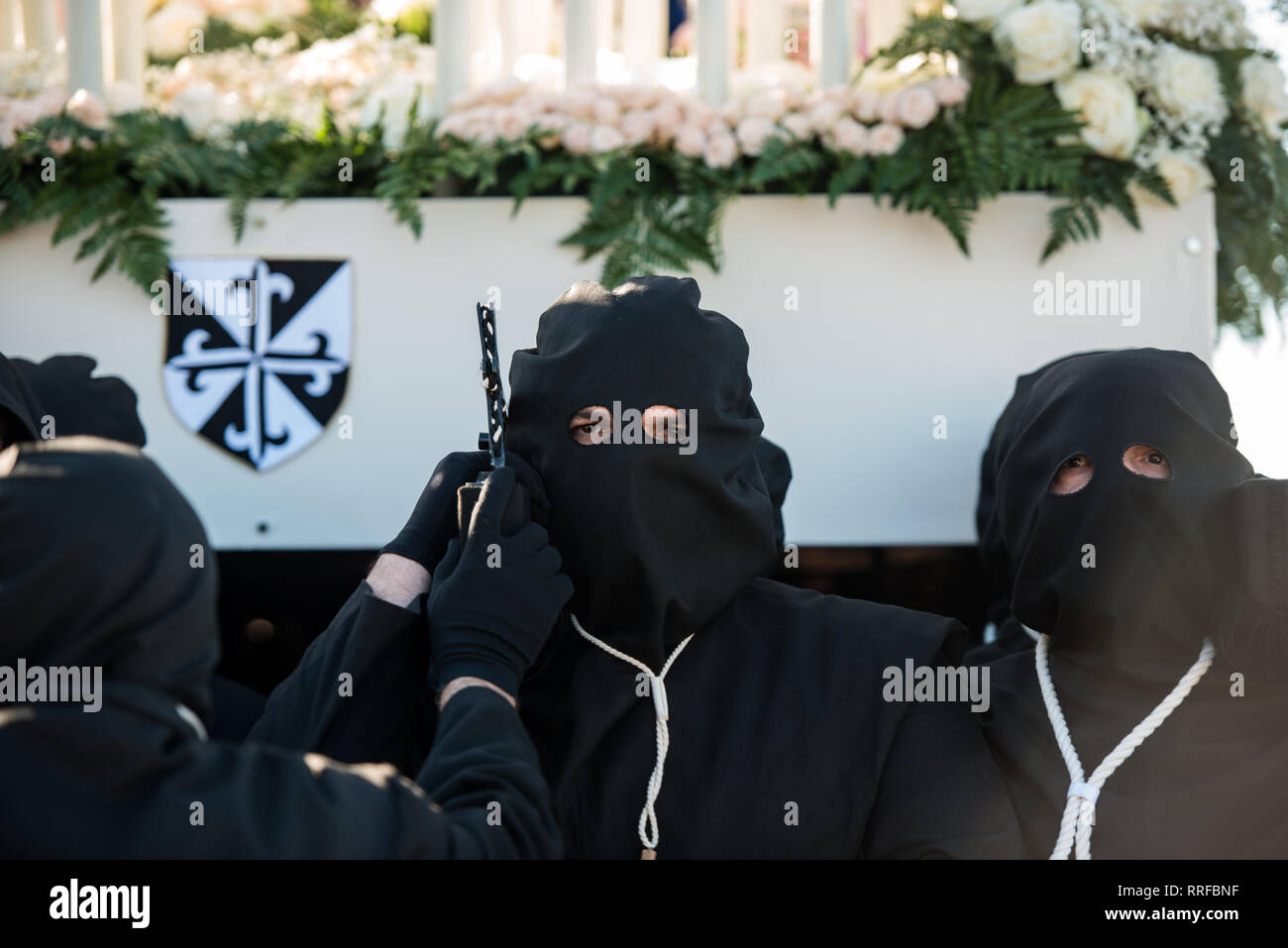 La Fraternità domenicana del Santo Cristo della vittoria, Nostra Signora del Rosario nei suoi misteri dolorosi Foto Stock