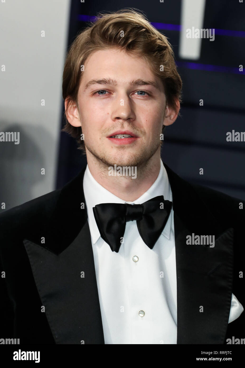 Beverly Hills, Stati Uniti. 24 Febbraio, 2019. BEVERLY HILLS, Los Angeles, CA, Stati Uniti d'America - 24 febbraio: Joe Alwyn arriva a 2019 Vanity Fair Oscar Party a Wallis Annenberg Center for the Performing Arts il 24 febbraio 2019 a Beverly Hills Los Angeles, California, Stati Uniti. (Foto di Xavier COLLIN/Image Press Agency) Credito: Image Press Agency/Alamy Live News Foto Stock