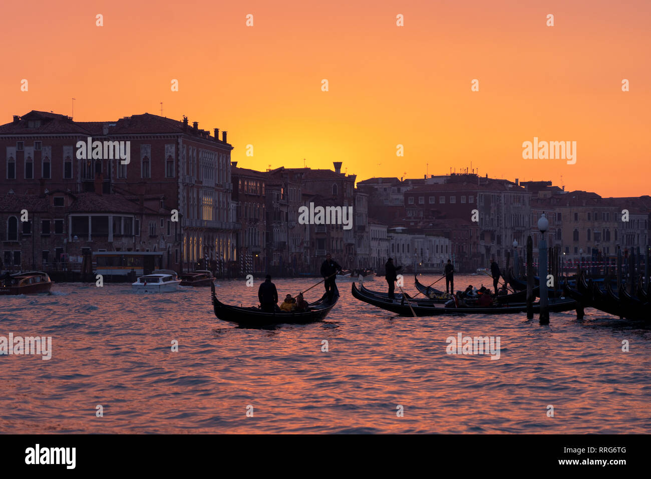 Viste generali di Venezia al tramonto. Da una serie di foto di viaggio in Italia. Data foto: Lunedì 11 Febbraio, 2019. Foto: Roger Garfield/Alamy Foto Stock