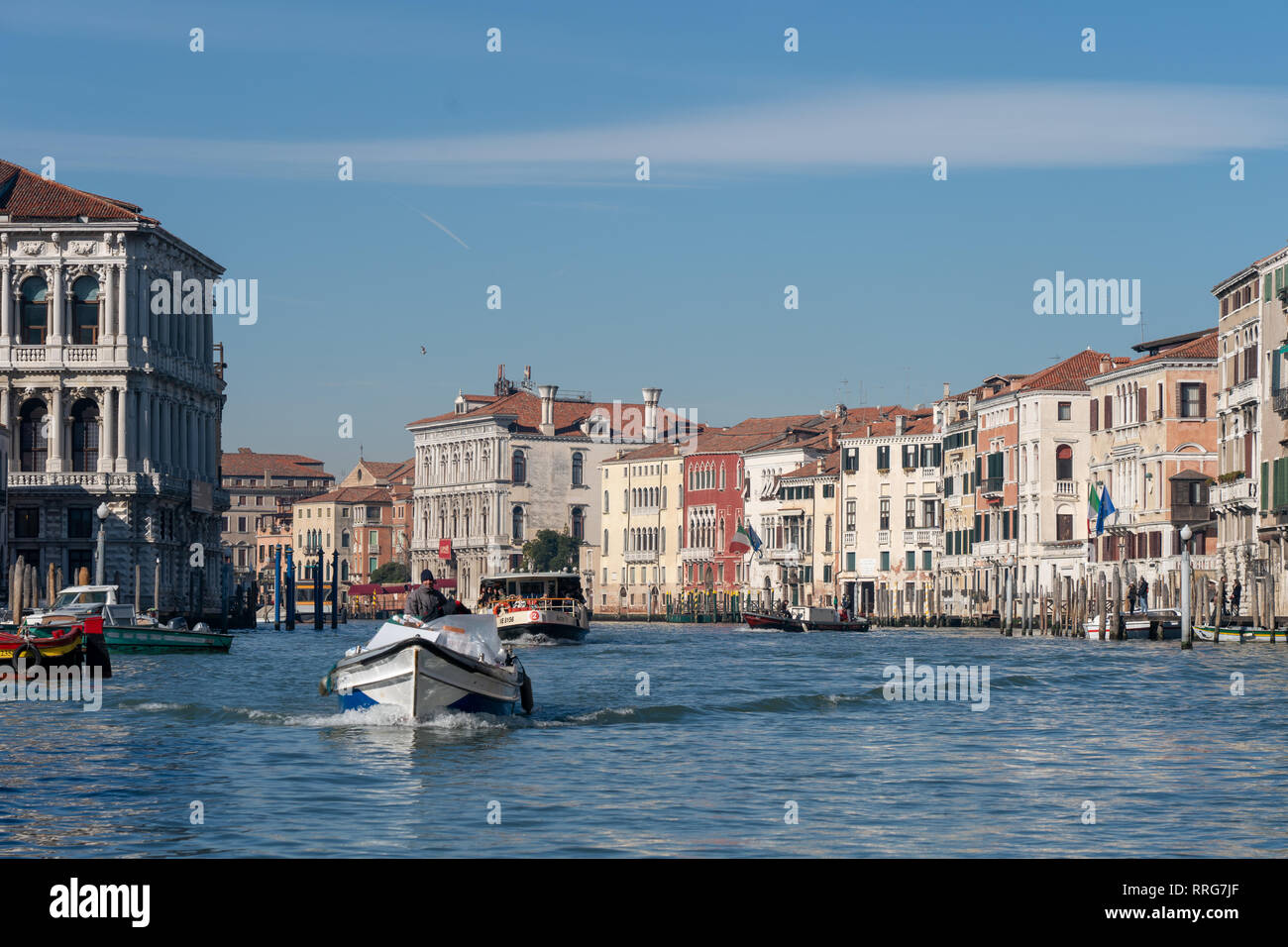 Viste generali del Canal Grande di Venezia. Da una serie di foto di viaggio in Italia. Foto Data: martedì 12 febbraio, 2019. Foto: Roger Garfield/Ala Foto Stock