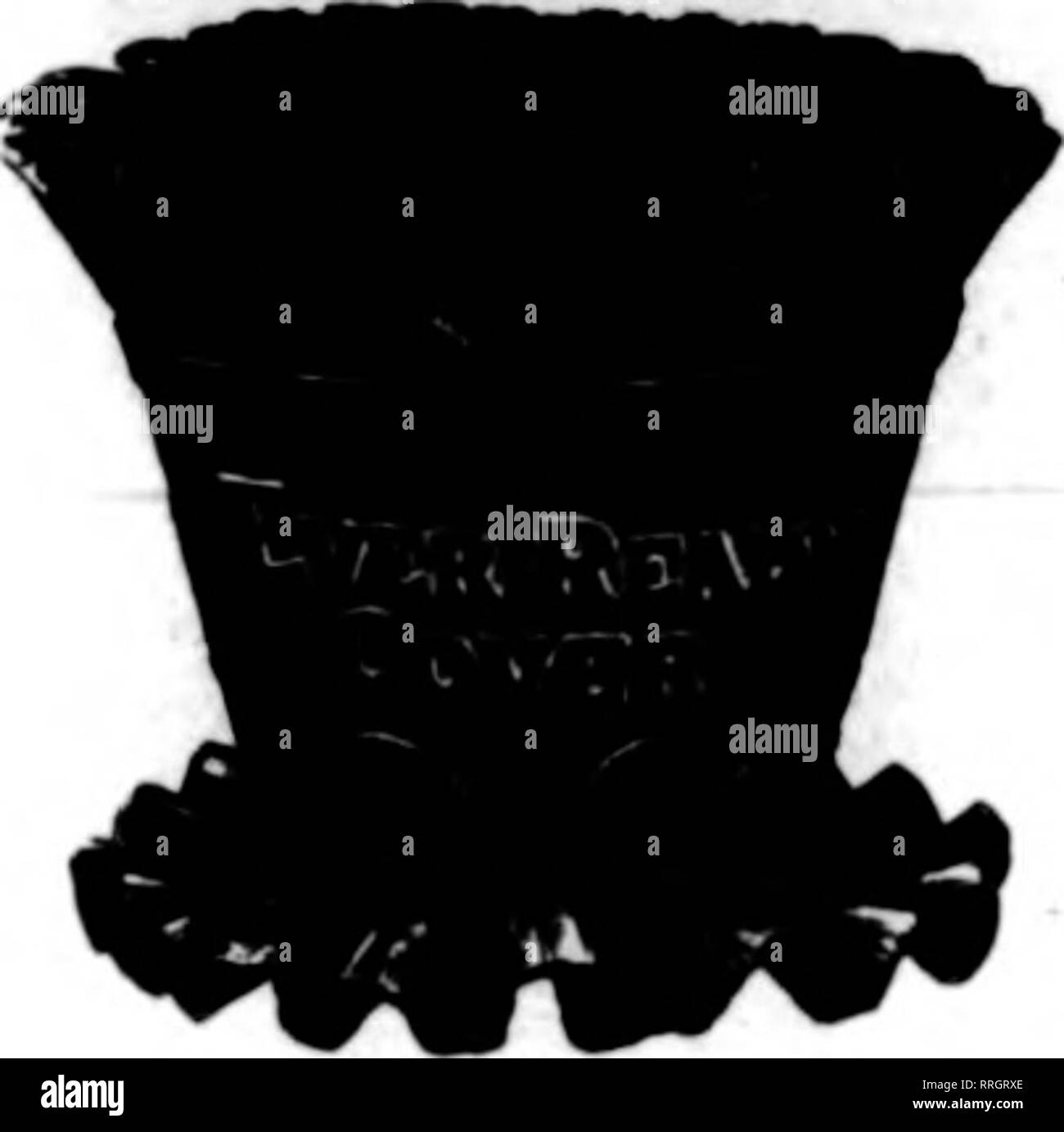 . Fioristi' review [microformati]. Floricoltura. 42 Il Rorists^ Review Apbil 22, 1920 BNILSCHLOS8, PvM. Metà Traaa. MILTON 8BLINKA. 8"cwt"ry RIBBON HOUSE ScHLoss Bros., nastri, inc. 31 e 33 EST 2801 Street, EW YORK quartier generale per fioristi' Nastri, Chiffons e Novità lusinghiero lettera da • uno dei grandi armi nel mondo mercantile, compli- menting su di lui il modo liberale in cui egli ha gestito una transazione di grandi dimensioni. William Berger 's figli avevano il loro negozio decorata con alcuni meravigliosamente ammenda Tausendschoen rose di grandi dimensioni prima del loro uso in una società intelligente affare. Bernard Esch Foto Stock
