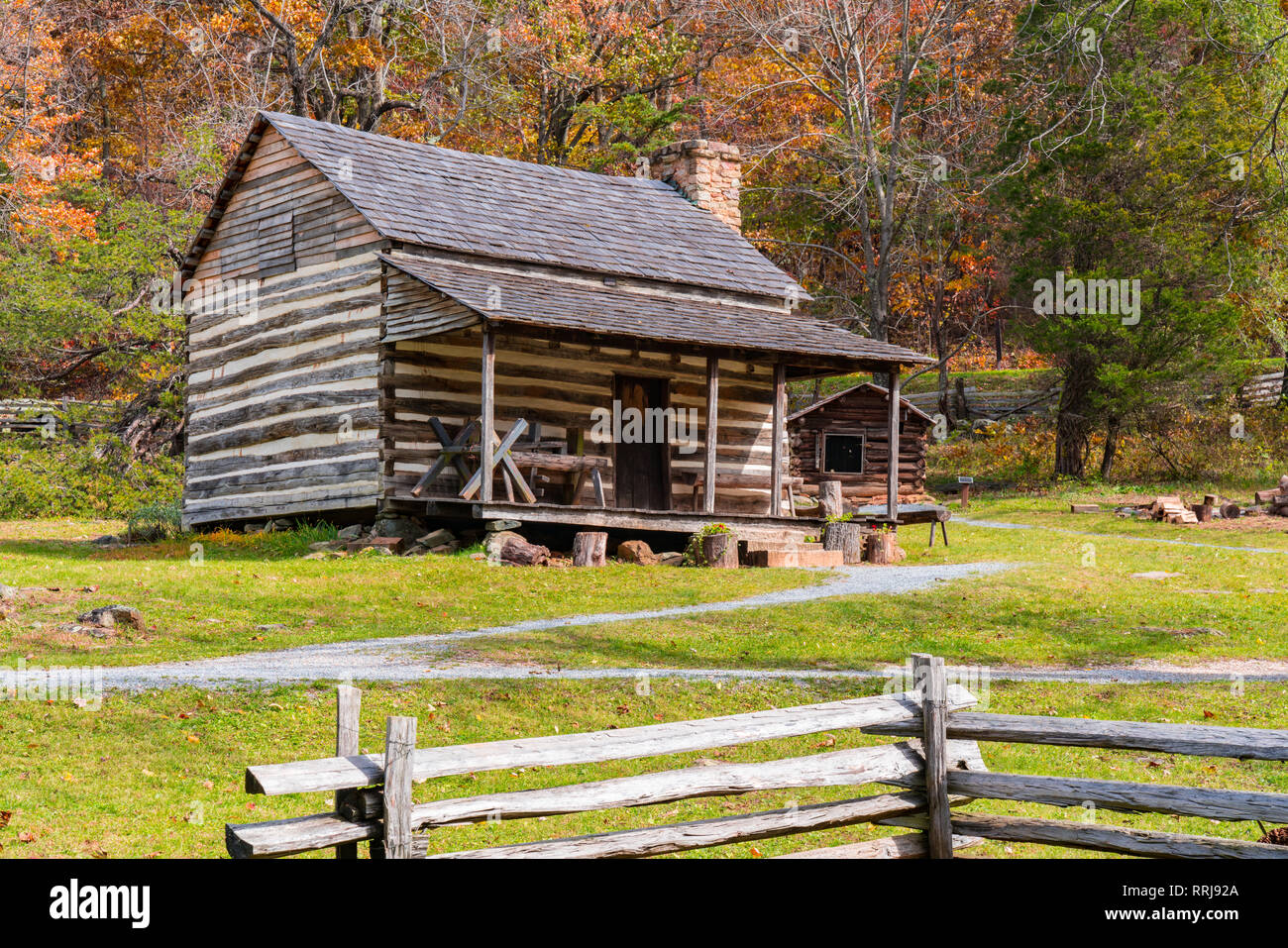 Appalachian Homestead cabina lungo la Blue Ridge Parkway in Virginia Foto Stock