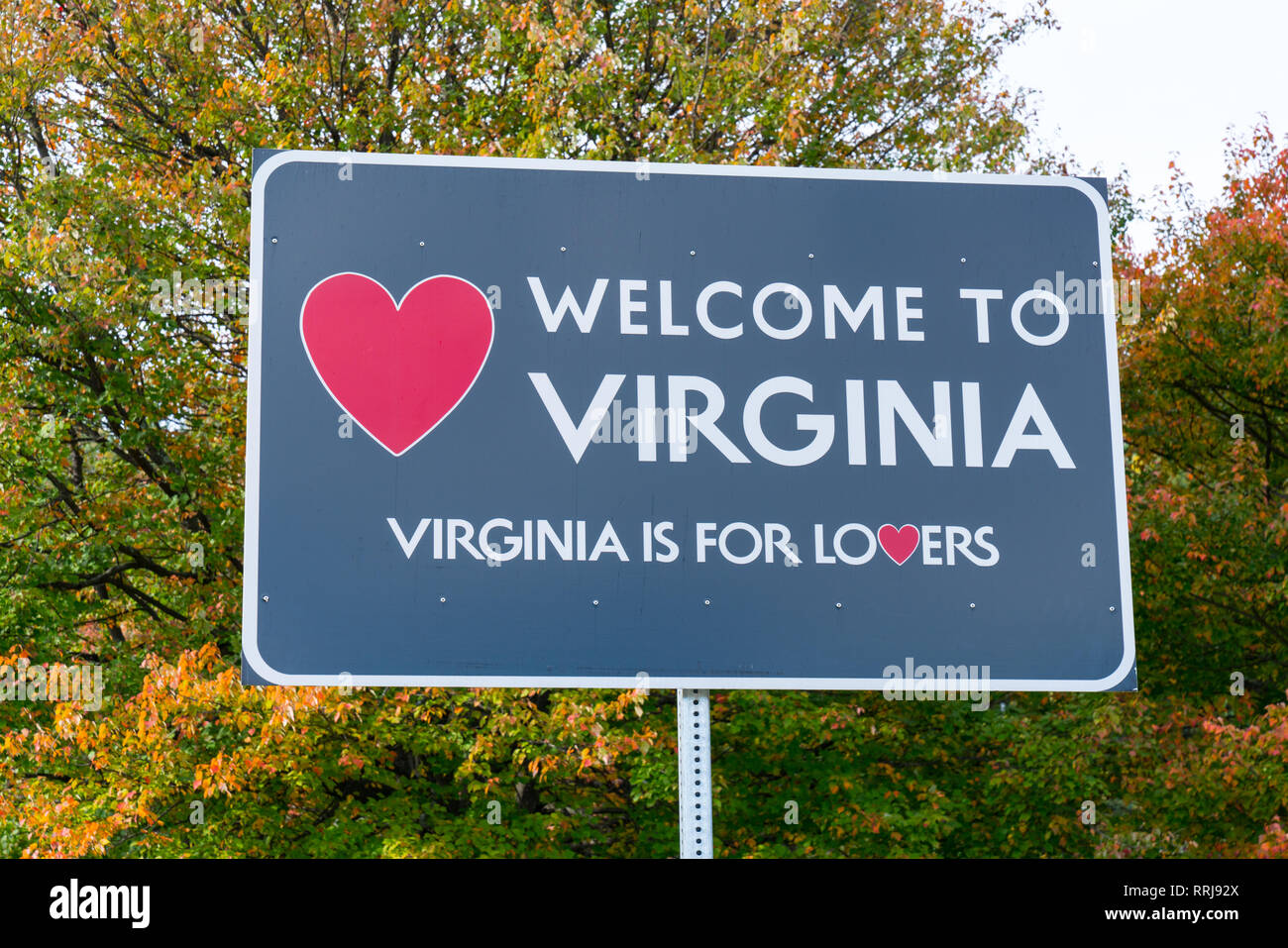 Cancellare Brook, VA - 1 Novembre 2018: benvenuti al segno di Virginia in Virginia Centro di Benvenuto Foto Stock