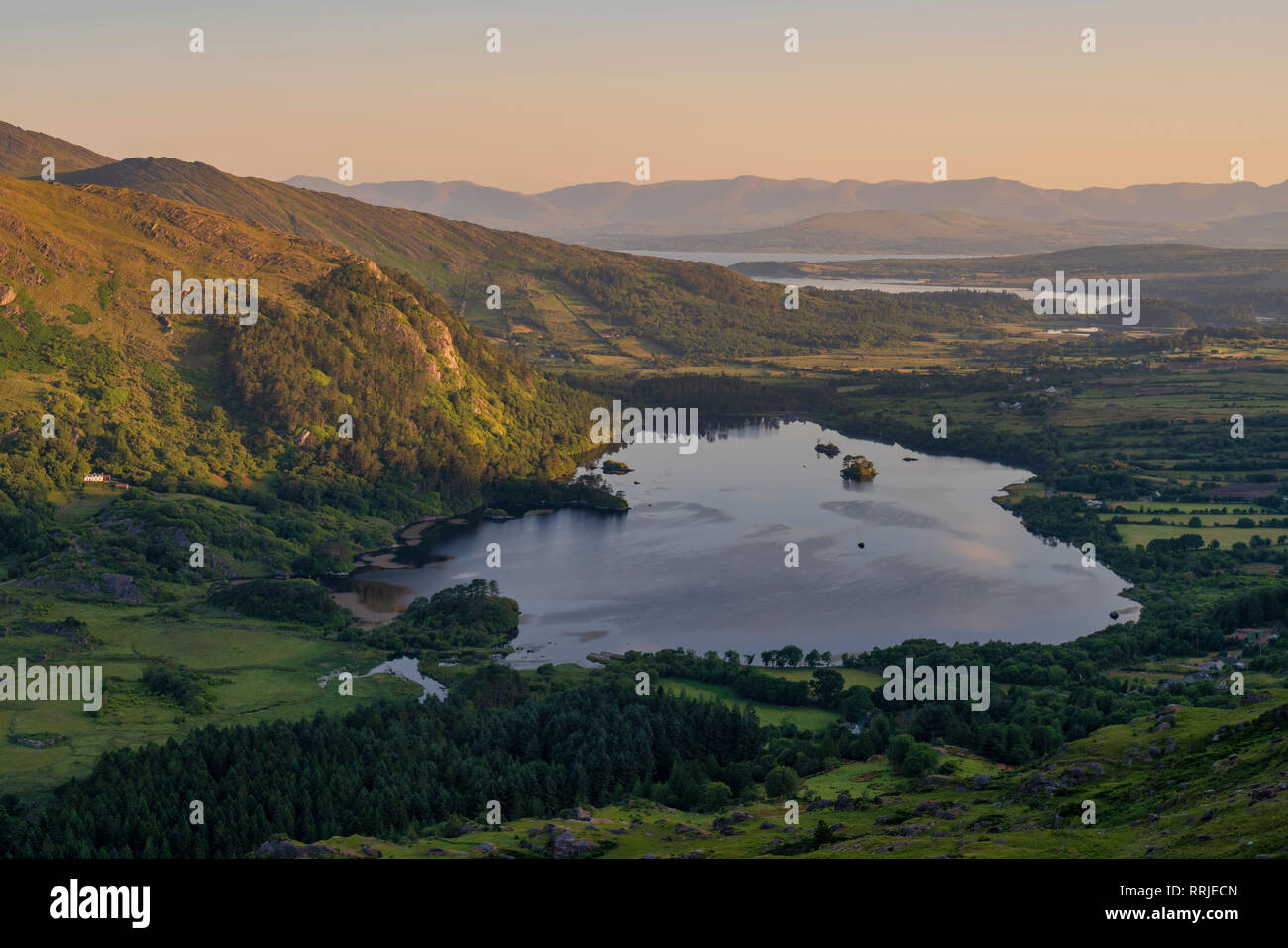 Glanmore Lake, nella contea di Kerry, Munster, Repubblica di Irlanda, Europa Foto Stock