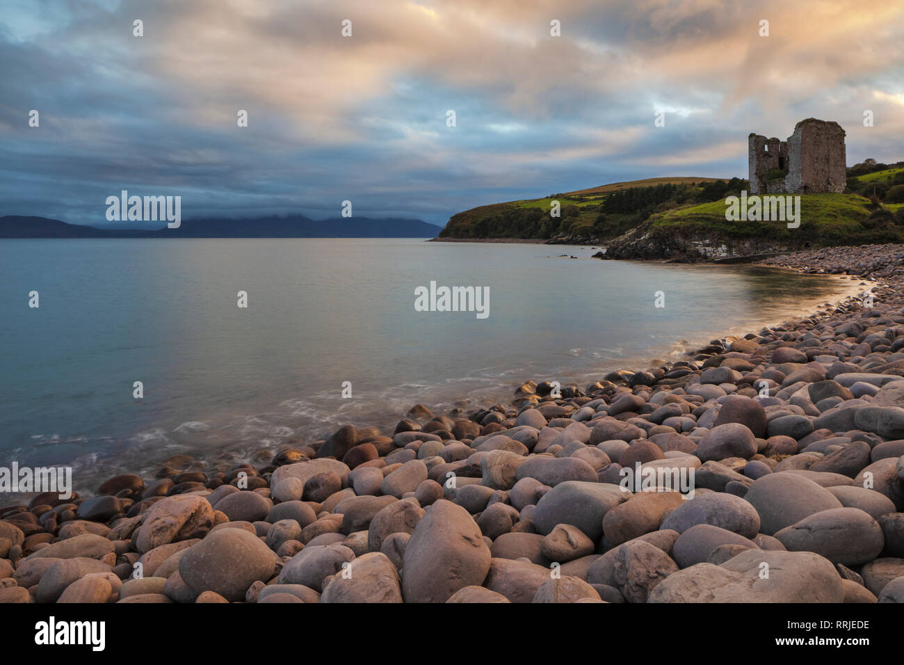 Minard Castle, nella contea di Kerry, Munster, Repubblica di Irlanda, Europa Foto Stock