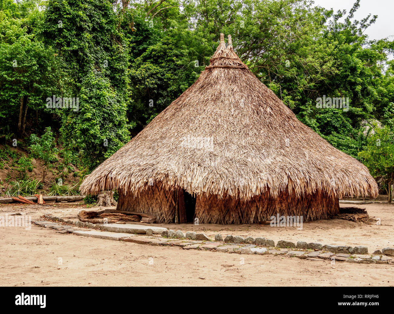 Kogi capanna, Pueblito Chairama, Nazionale Tayrona Parco Naturale, dipartimento di Magdalena, Caraibi, Colombia, Sud America Foto Stock