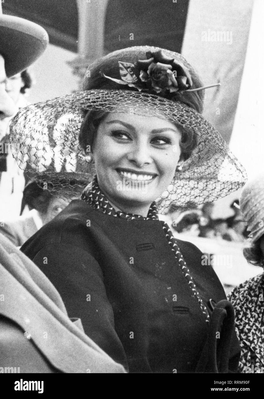Loren, Sophia, * 20.9.1934, l'attrice italiana e mezza lunghezza, 1959, Additional-Rights-Clearance-Info-Not-Available Foto Stock