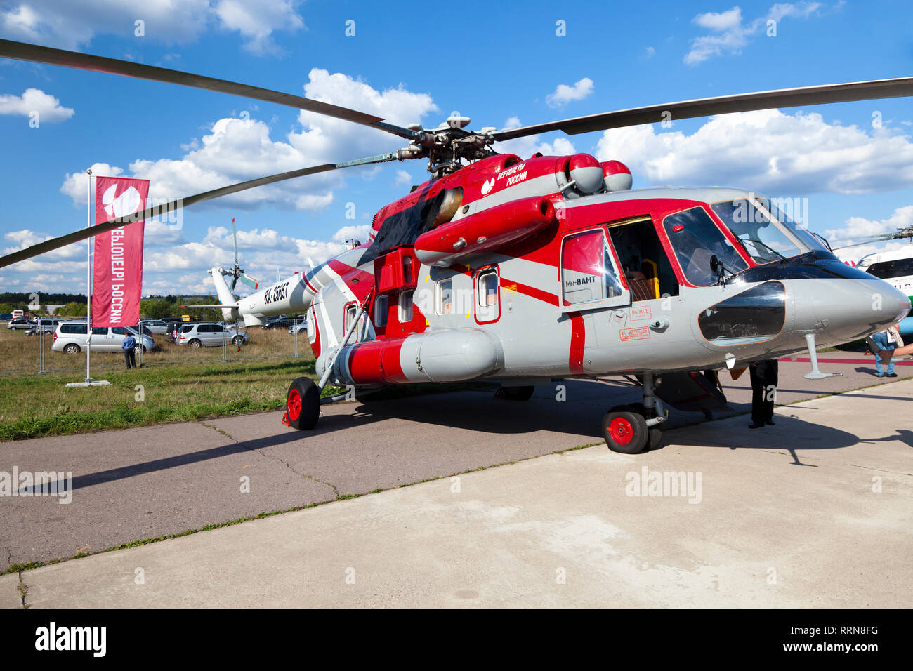 Un multi-purpose MI-8AMT (MI-171) presso l'esposizione internazionale del Salone aerospaziale MAKS-2011, Zhukovsky, Russia Foto Stock