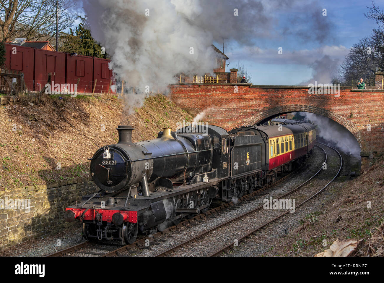 Treno a vapore e il motore a Llangollen station Foto Stock