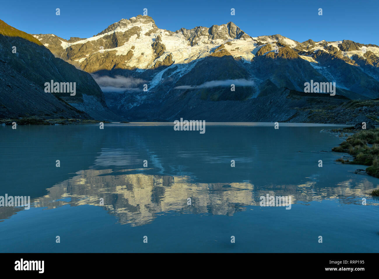 Oceania Nuova Zelanda Aotearoa, Isola del Sud, Sud delle Alpi, il Monte Cook, Parco Nazionale, Mueller Lago e Monte Sefton Foto Stock