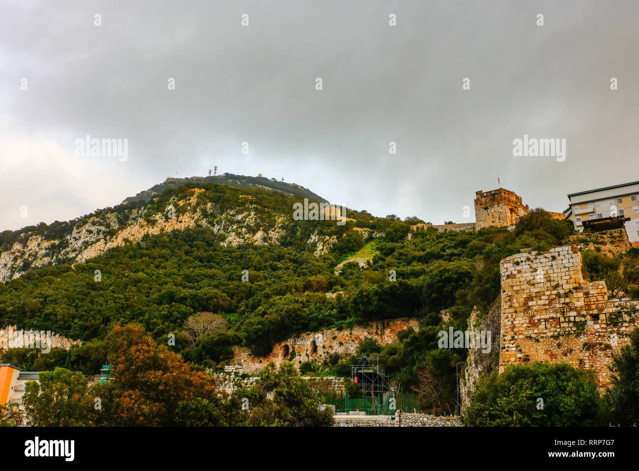 Vista del castello moresco di Gibilterra. Gibilterra, British Overseas territorio. Foto Stock