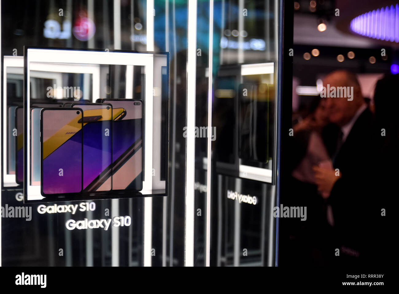 Febbraio 26, 2019 - LÂ'Hospitalet, Catalogna, Spagna - Nuovo modello della marca Samsung S-10 in tutte le sue versioni visto al Mobile World Congress di Barcellona. Credito: Ramon Costa/SOPA Immagini/ZUMA filo/Alamy Live News Foto Stock