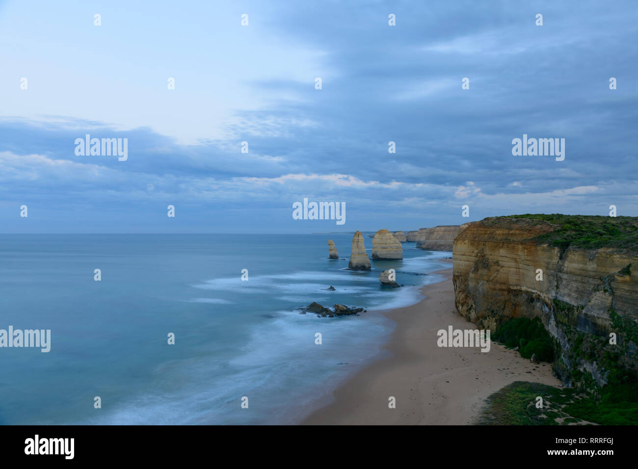 Oceania e Australia, australiano, Sotto, Victoria, Parco Nazionale di Port Campbell, i dodici Apostoli, sunrise Foto Stock