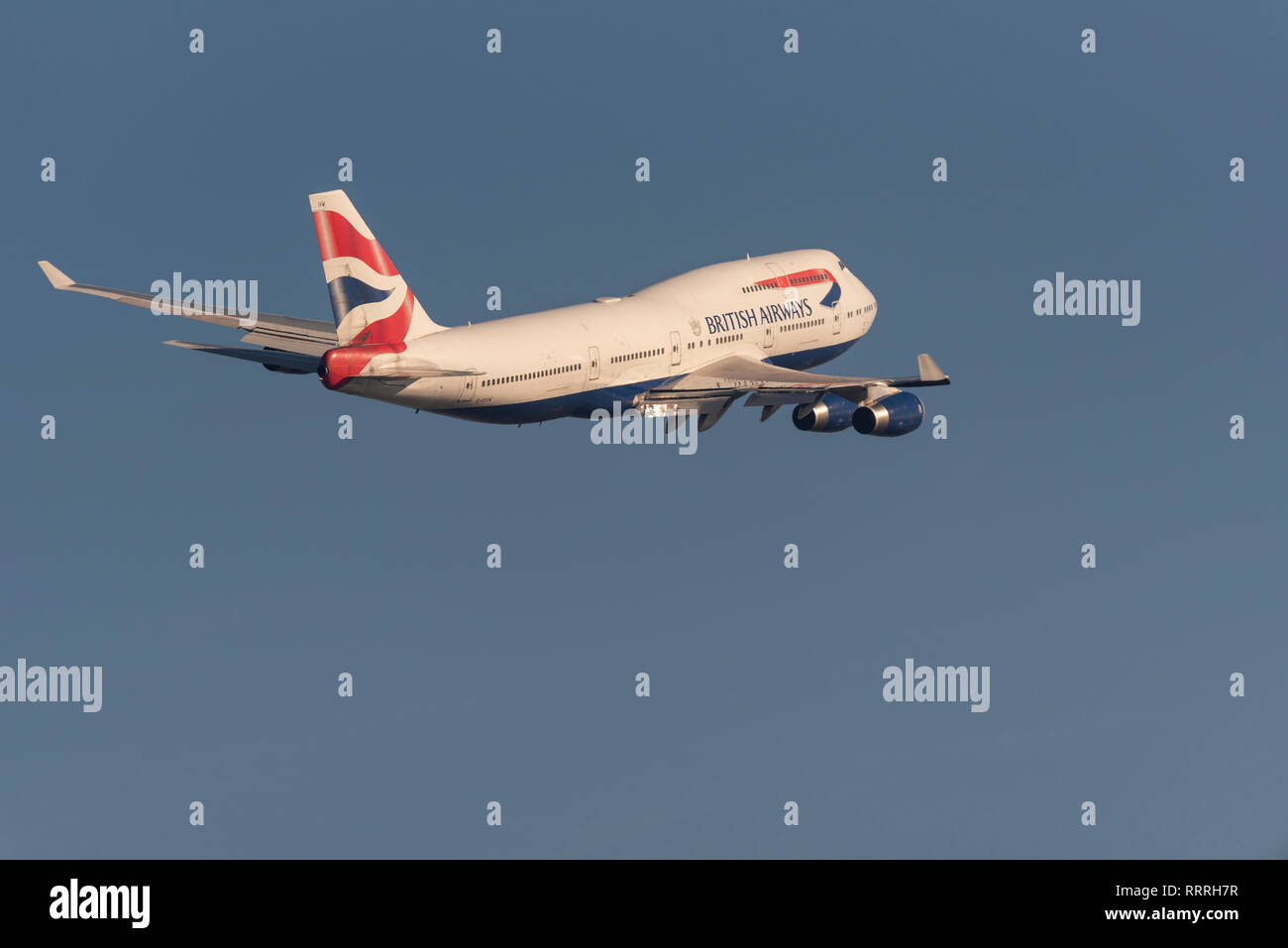 British Airways Boeing 747 Jumbo Jet aereo jet piano G-CIVW decollo dall'Aeroporto Heathrow di Londra, Regno Unito. Compagnia aerea della partenza del volo Foto Stock