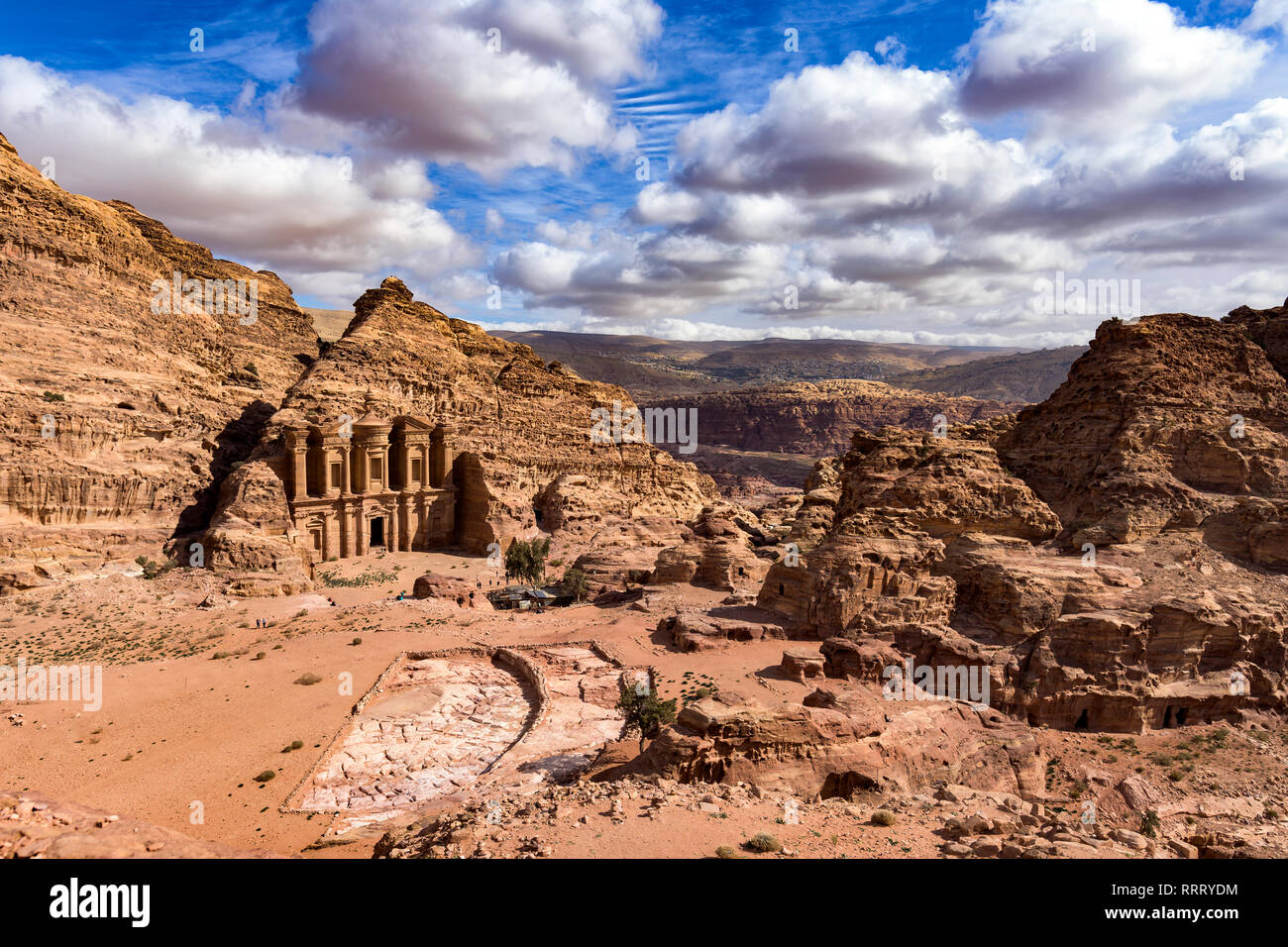 Splendida vista dell'annuncio Deir - Monastero nell'antica città di Petra. Foto Stock