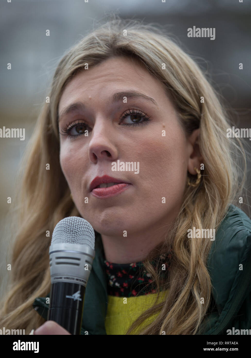 N. di caccia alle balene marzo all'Ambasciata giapponese, protesta contro laccati. decisione di ritirarsi dalla Commissione baleniera internazionale (IWC) e riprendere la caccia alle balene a fini commerciali. Dotato di: Carrie Symonds dove: Londra, Regno Unito quando: 26 Gen 2019 Credit: Wheatley/WENN Foto Stock