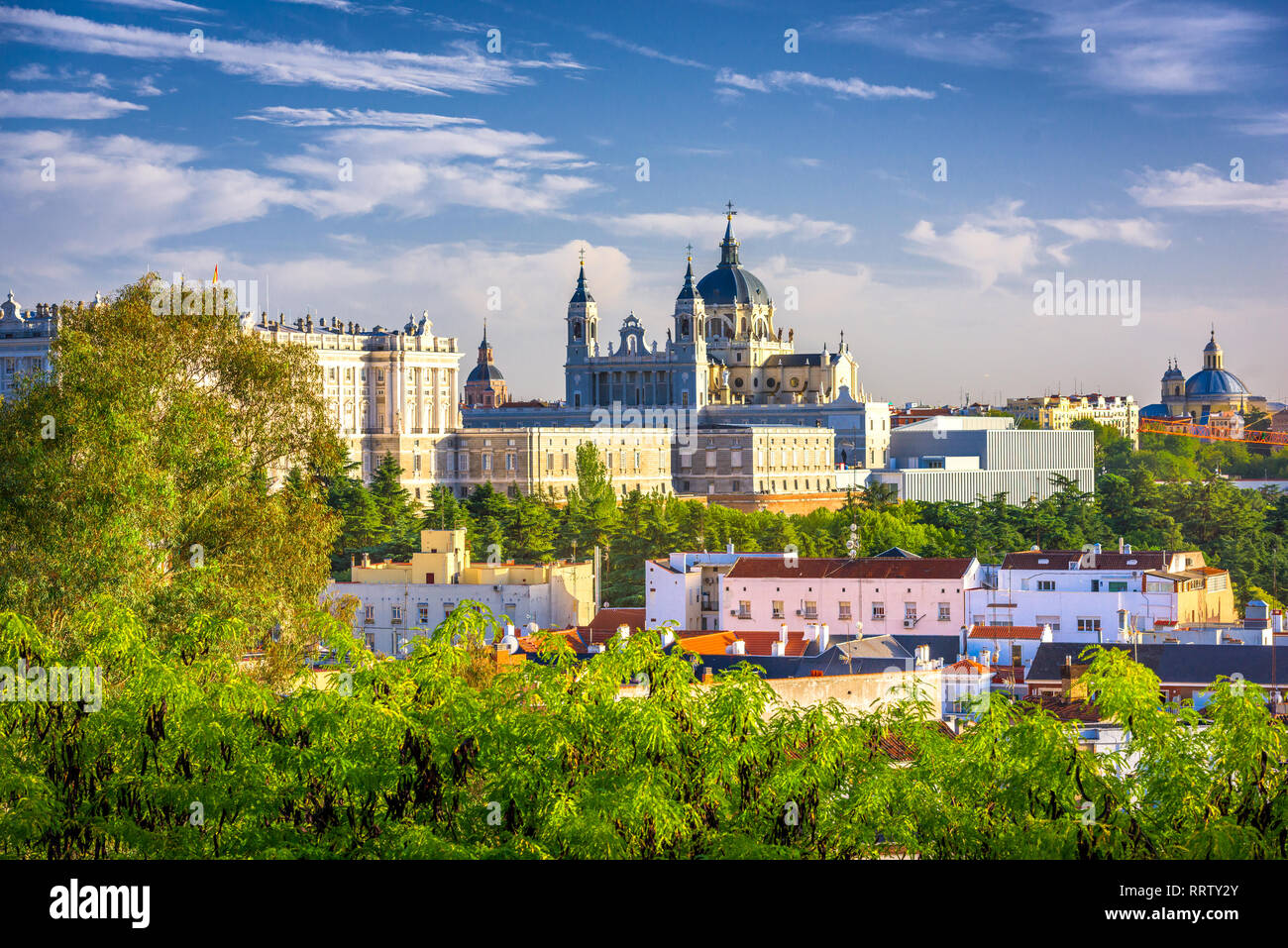 Madrid, Spagna presso la cattedrale di Almudena. Foto Stock