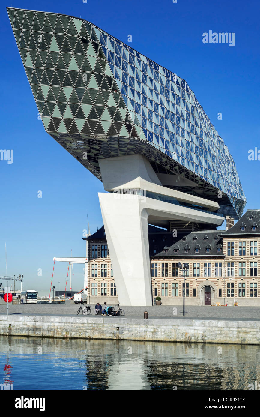 Autorità Portuale edificio porta / Casa / Havenhuis, capo ufficio nel porto di Anversa, Belgio Foto Stock