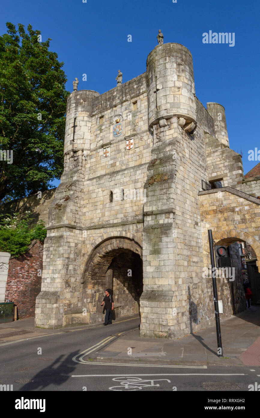 Bootham Bar gateway, parte delle mura romane della città di York, UK. Foto Stock