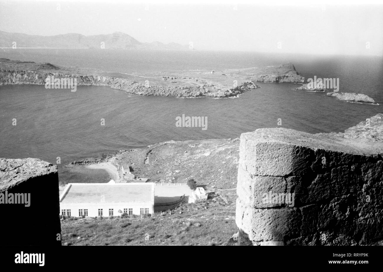 Griechenland, Grecia - Blick von der Insel Rhodos aufs Meer, Griechenland, 1950er Jahre. Vista dall' isola di Rodi al mare, Grecia, 1950s. Foto Stock