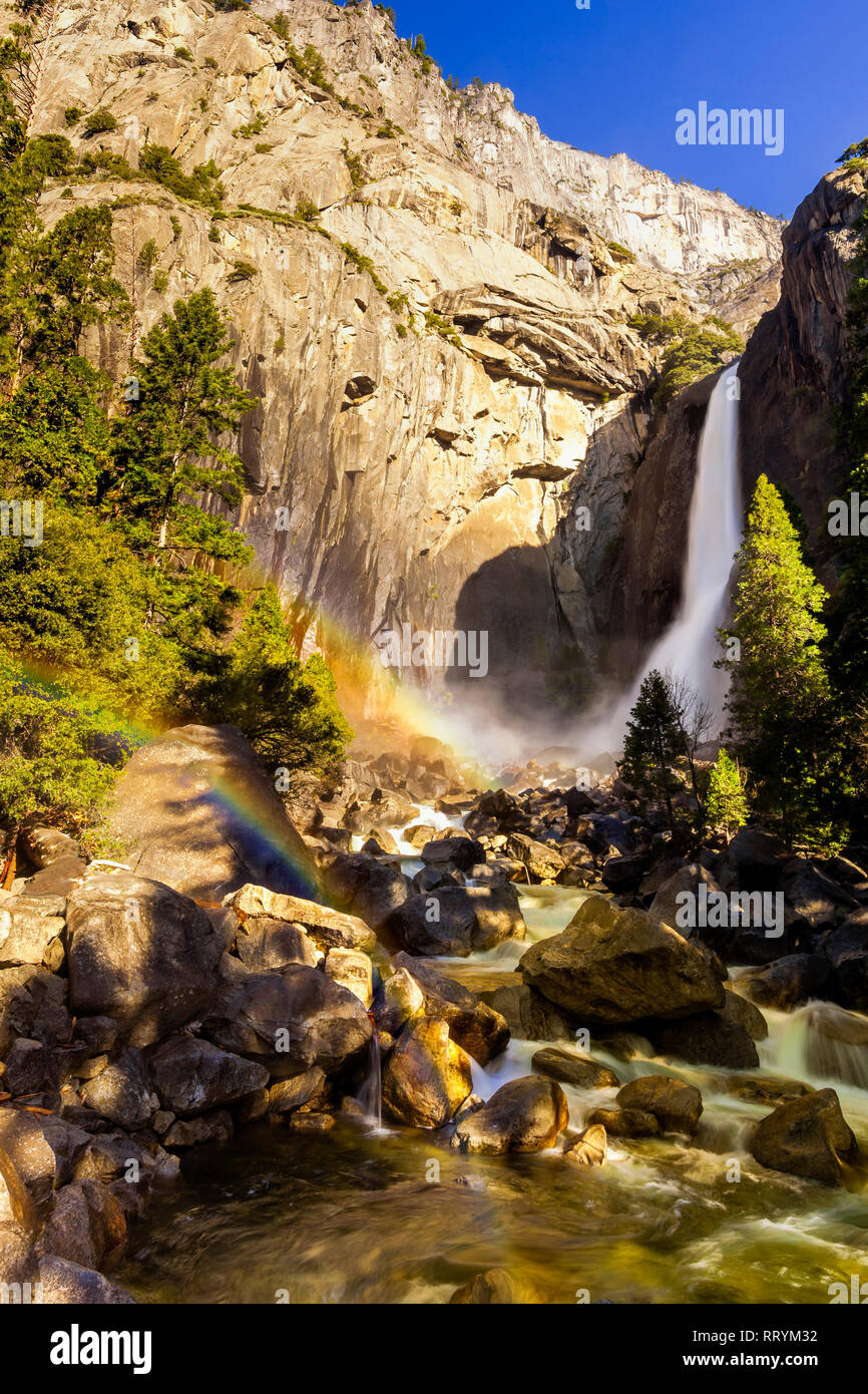 Rainbow da inferiore Yosemite Falls Foto Stock