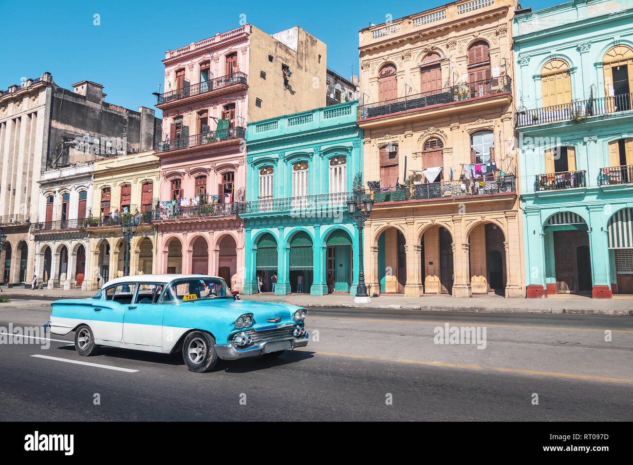 L'Avana vecchia strada del centro - Havana, Cuba Foto Stock