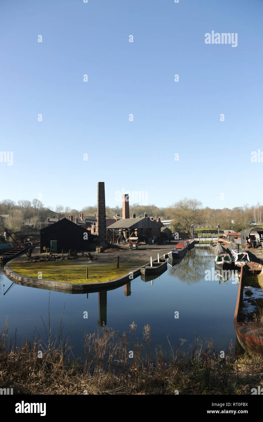 Una vista del bacino del canale al Black Country Living Museum, Dudley, West Midlands, Inghilterra, Regno Unito. Foto Stock