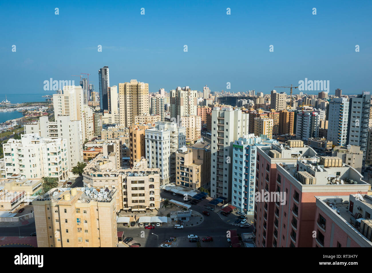 Arabia, Kuwait Kuwait City, edifici ad alta Foto Stock