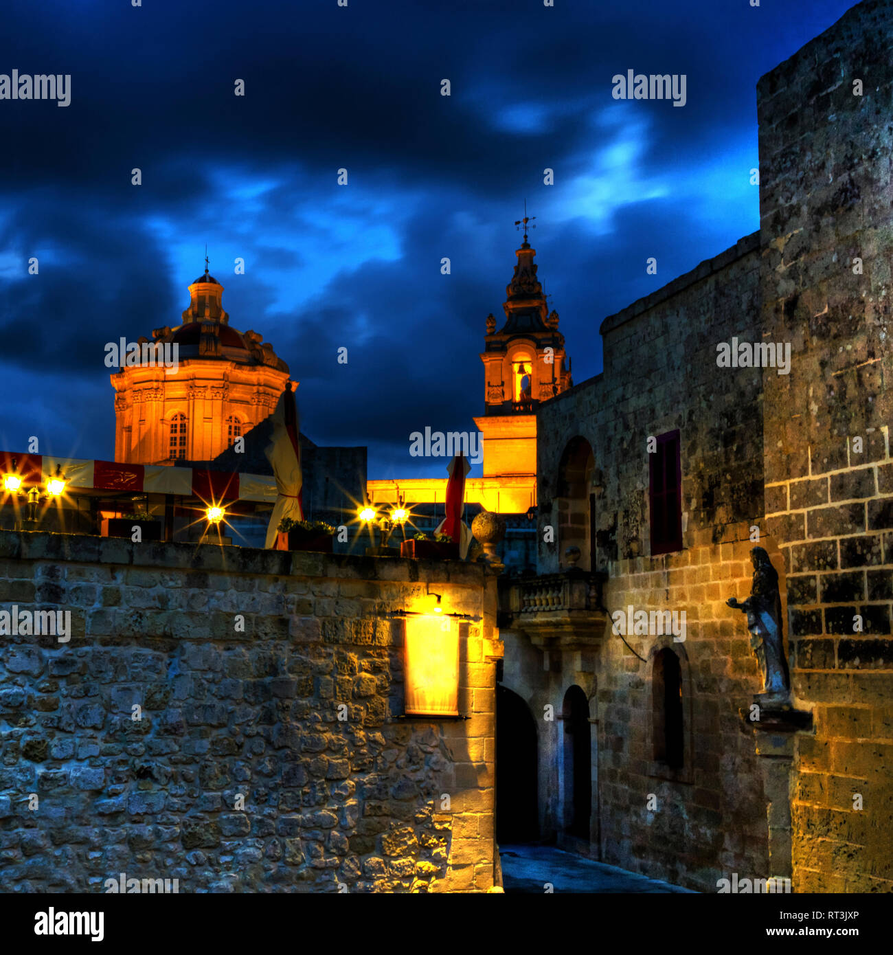 Vecchia Mdina di notte, Malta. Foto Stock