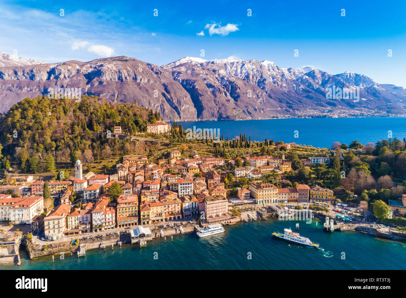 L'Italia, Lombardia, vista aerea di Bellagio e del Lago di Como Foto Stock