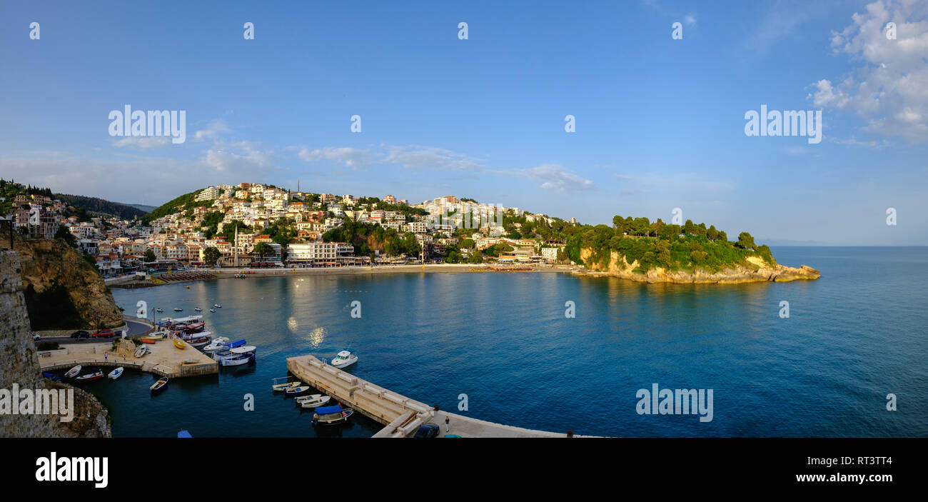 Montenegro Ulcinj, costa adriatica, porto e spiaggia Mala Plaza Foto Stock
