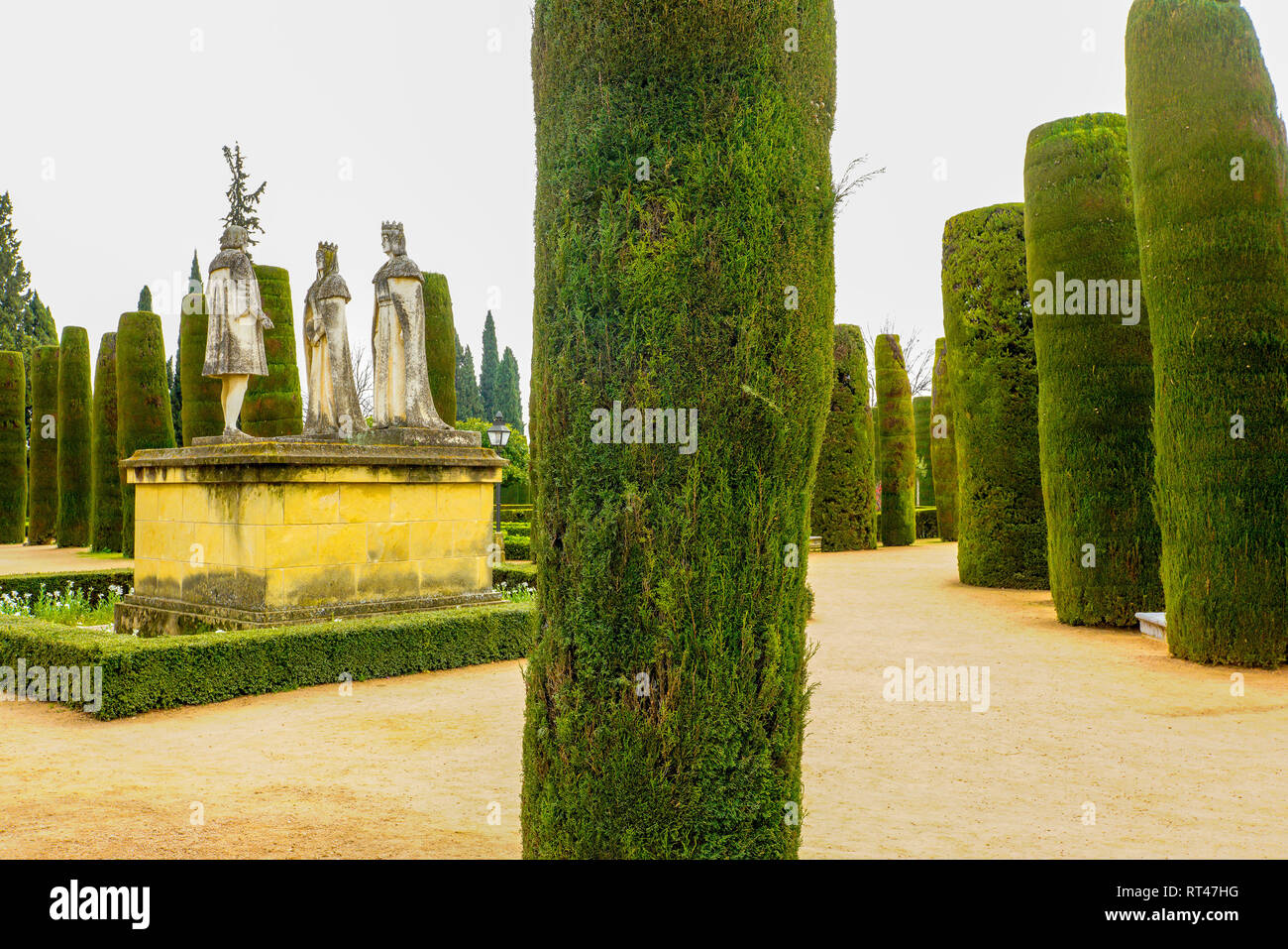 Statua di Colombo, Ferdando re e regina Isabel. Giardino di Alcazar, Cordoba, Spagna. Foto Stock