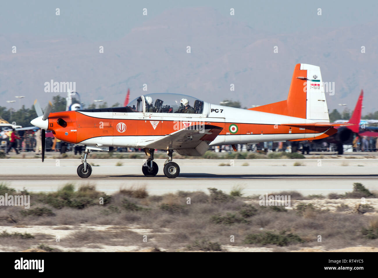 Pilatus PC-7B eseguono durante l'Airshow di Iran. Foto Stock