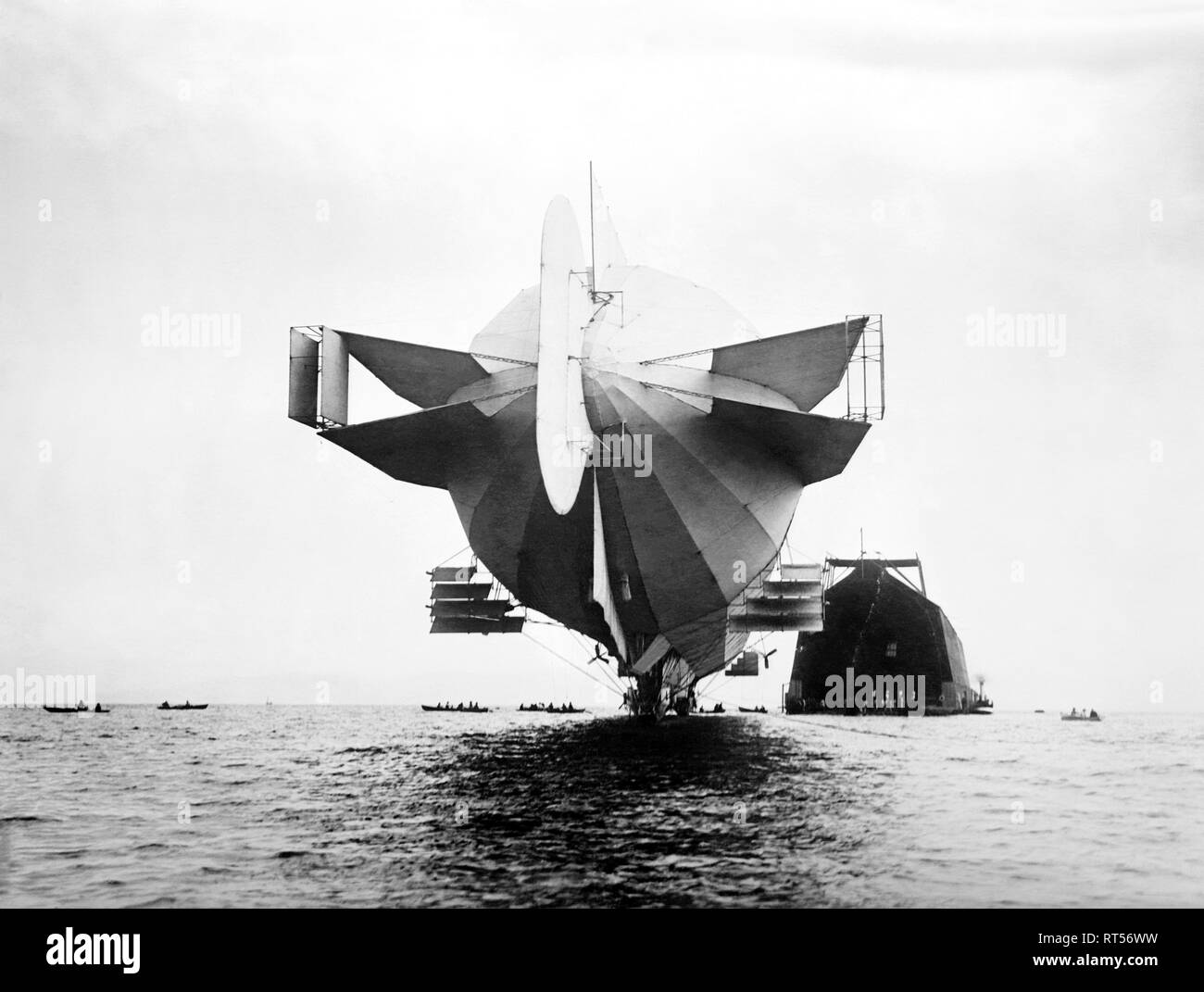 La poppa di Zeppelin LZ-4 durante la sua crociera sul Lago di Costanza. Foto Stock