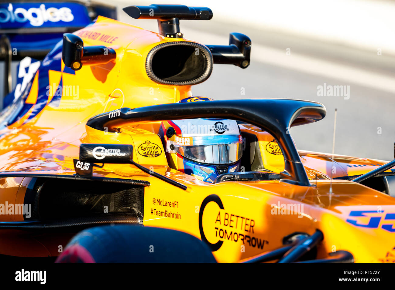 Carlos Sainz della McLaren visto in azione durante il secondo viaggio della seconda settimana di test F1 giorni nel circuito di Montmelò. Foto Stock