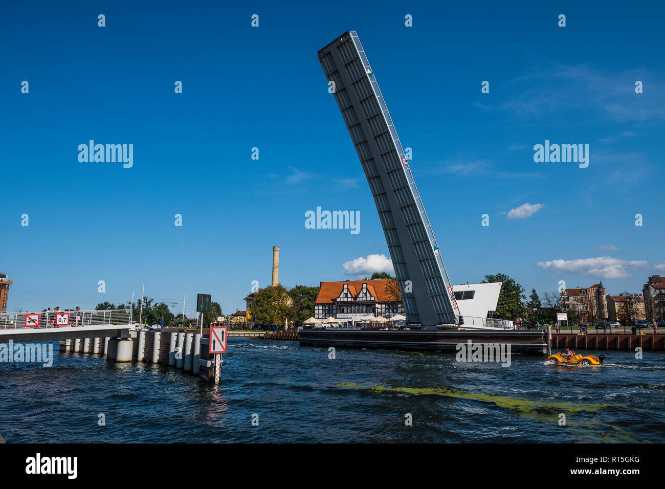 La Polonia, Gdansk, Wartka ponte sul fiume Motlawa Foto Stock