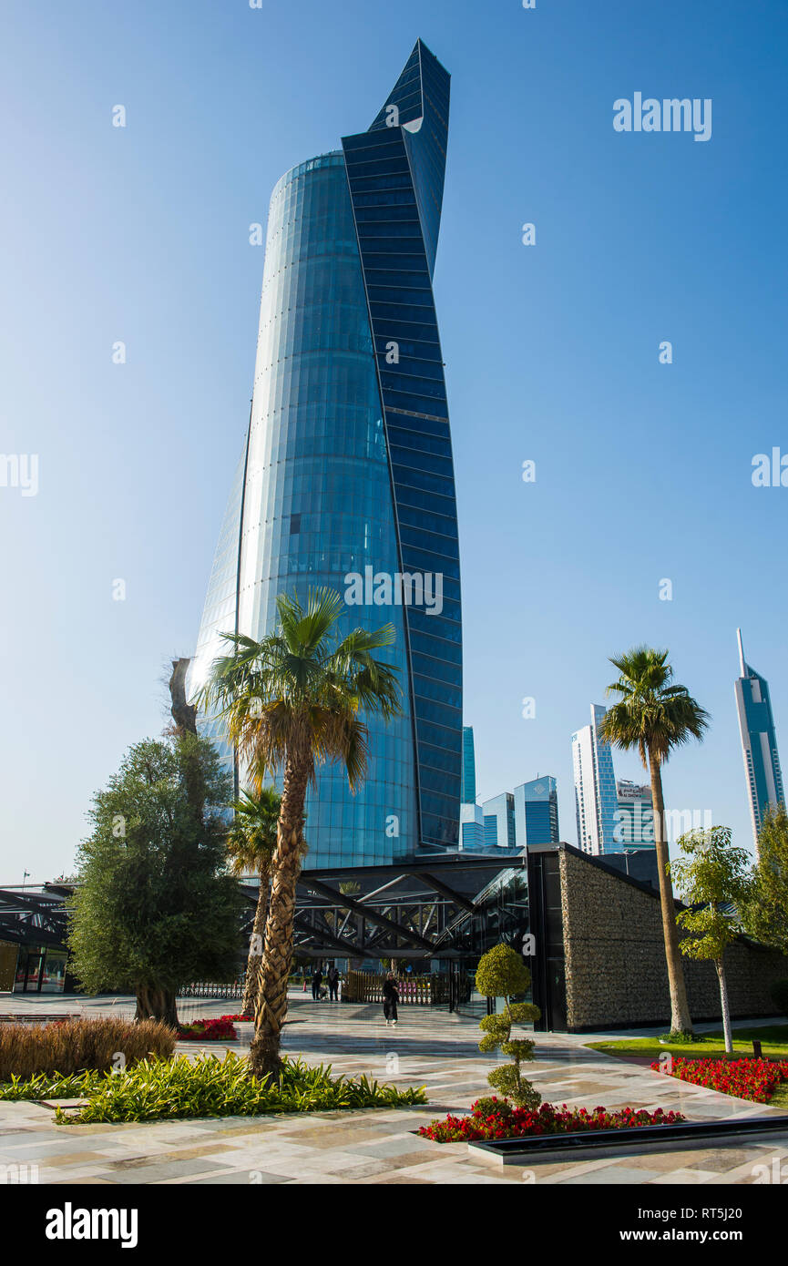 Arabia, Kuwait Kuwait City, al Shaheed Park e Al Hamra Tower Foto Stock