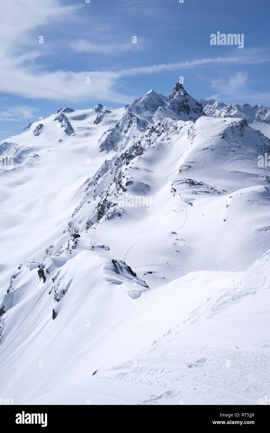 Francia, sulle Alpi francesi, Les Menuires, Trois Vallees, neve profonda Foto Stock
