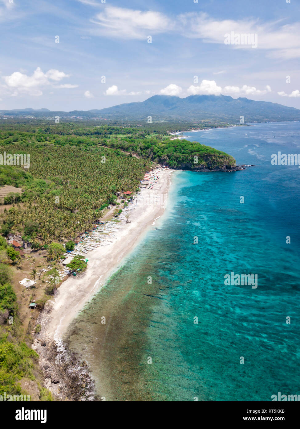 Indonesia, Bali, Karangasem, veduta aerea della spiaggia vergine Foto Stock