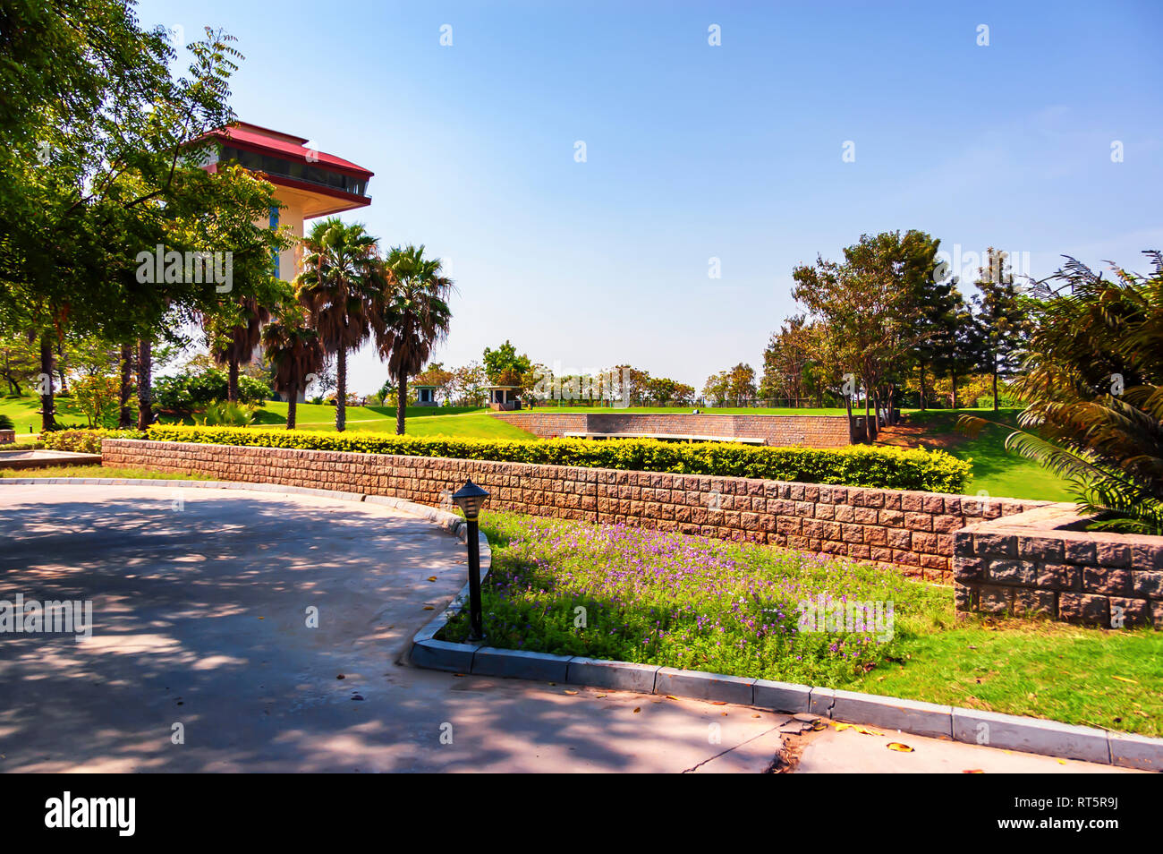 Il Gioiello di Nizam-The Minar, un 100 piedi la torre ristorante che serve autentica cucina Hyderabadi ristorante e famoso per la sua atmosfera regale. Foto Stock
