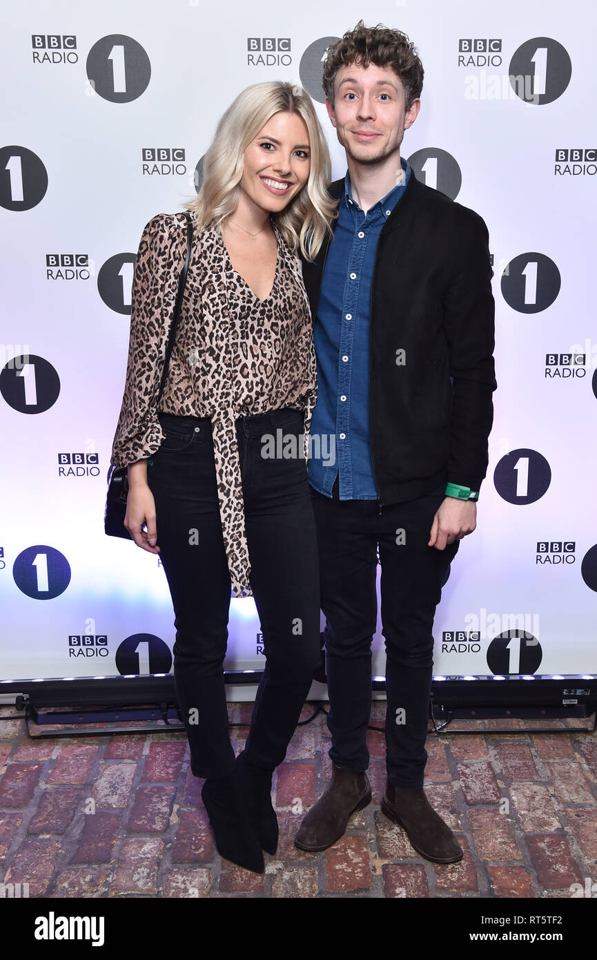 Matt Edmondson e Mollie King partecipano alla festa di lancio del Big  Weekend di radio 1, presso la Shoreditch House di Londra Foto stock - Alamy