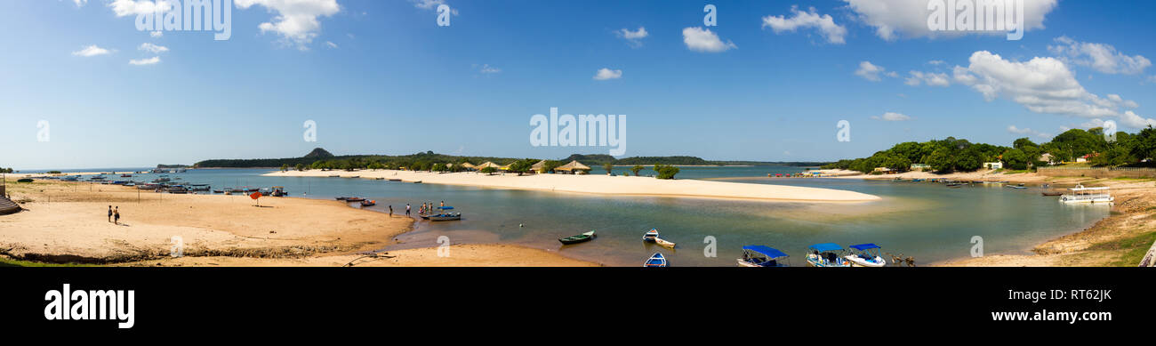 Alter do Chao - una bella spiaggia su un fiume del Amazon (Tapajos), Para,  Brasile Foto stock - Alamy