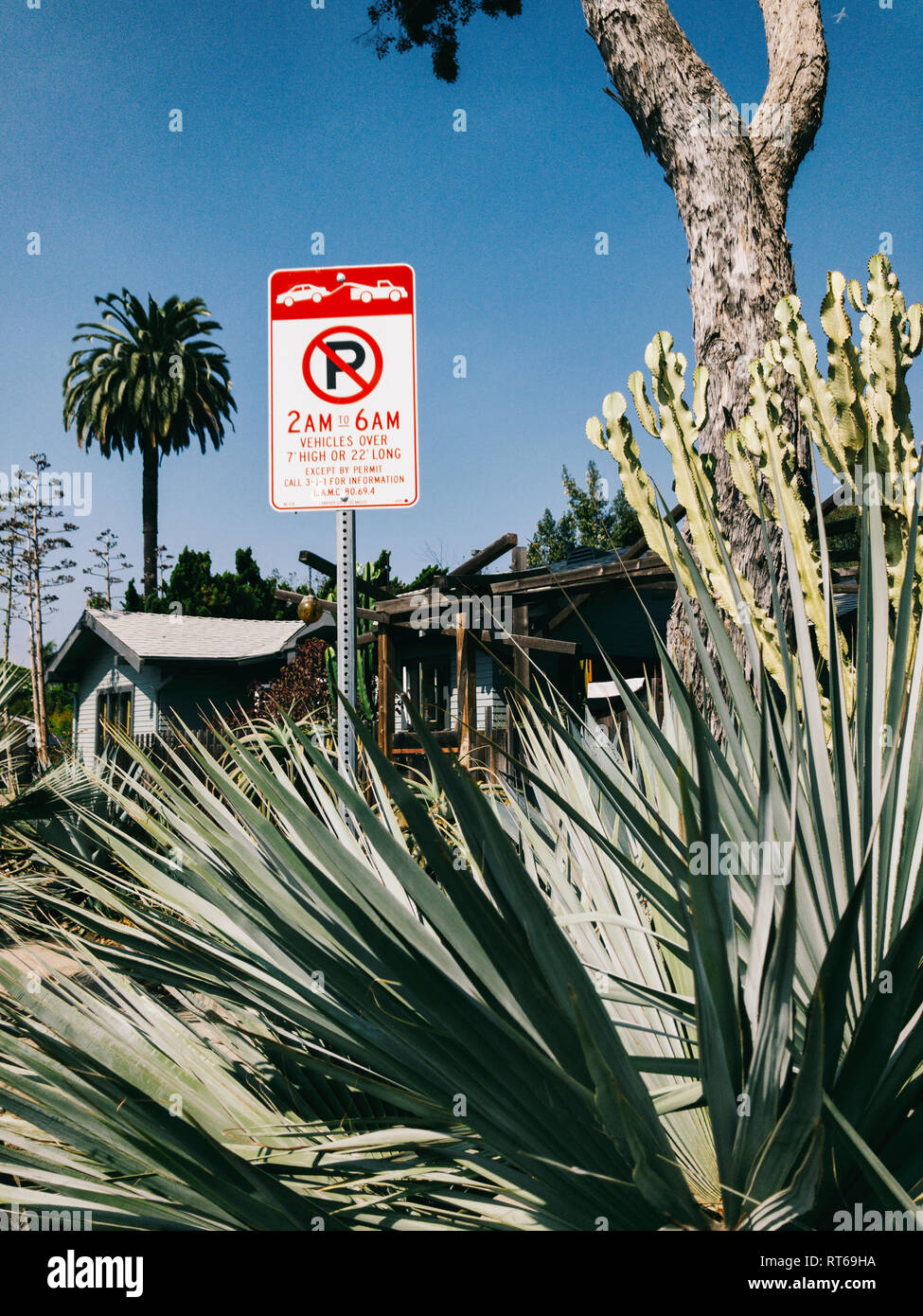Stati Uniti, Los Angeles, venezia zona residenziale, traino segno di zona Foto Stock
