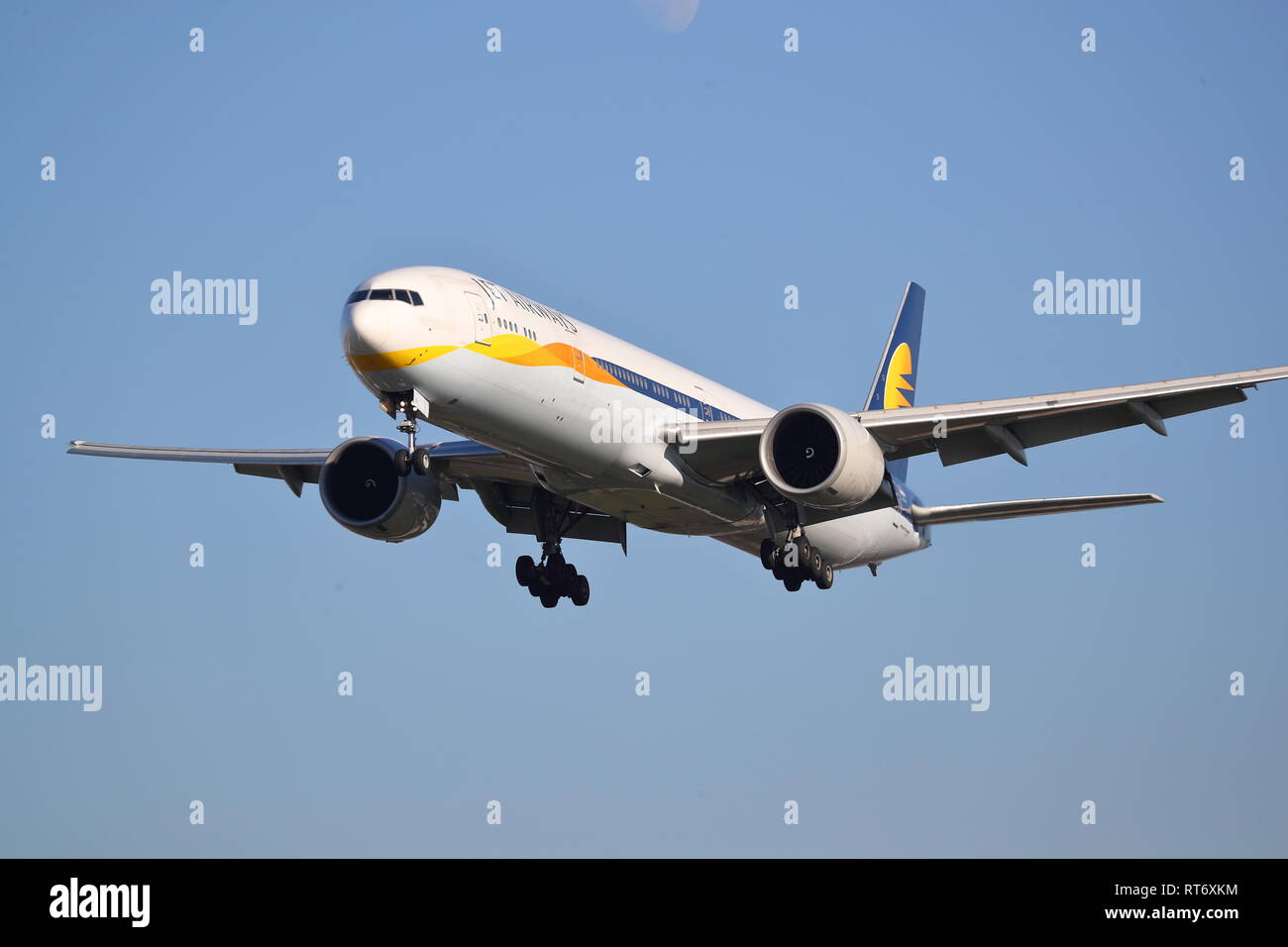 Jet Airways Boeing 777 VT-ICE atterraggio all'Aeroporto Heathrow di Londra, Regno Unito Foto Stock